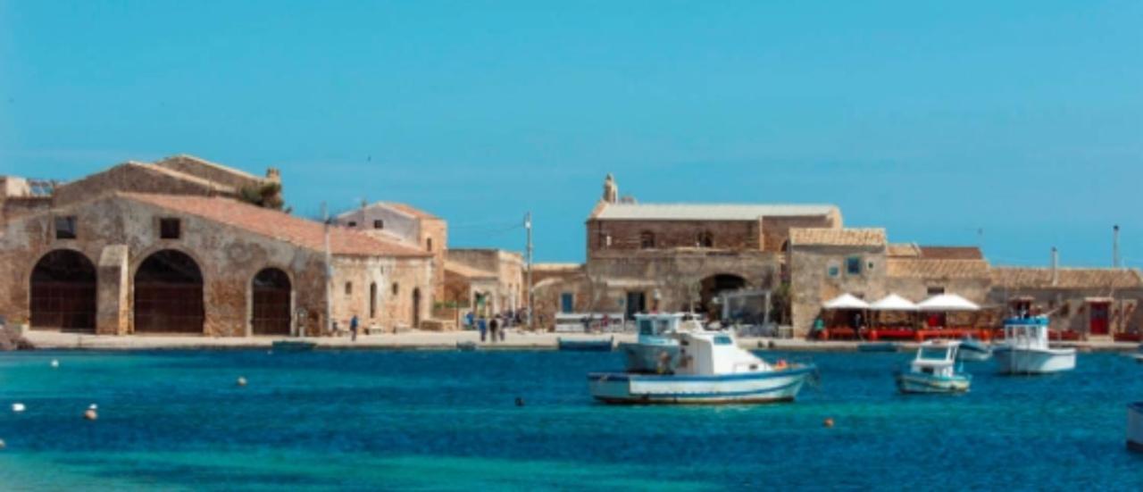 La Casa Sulla Spiaggia Marzamemi Exteriör bild