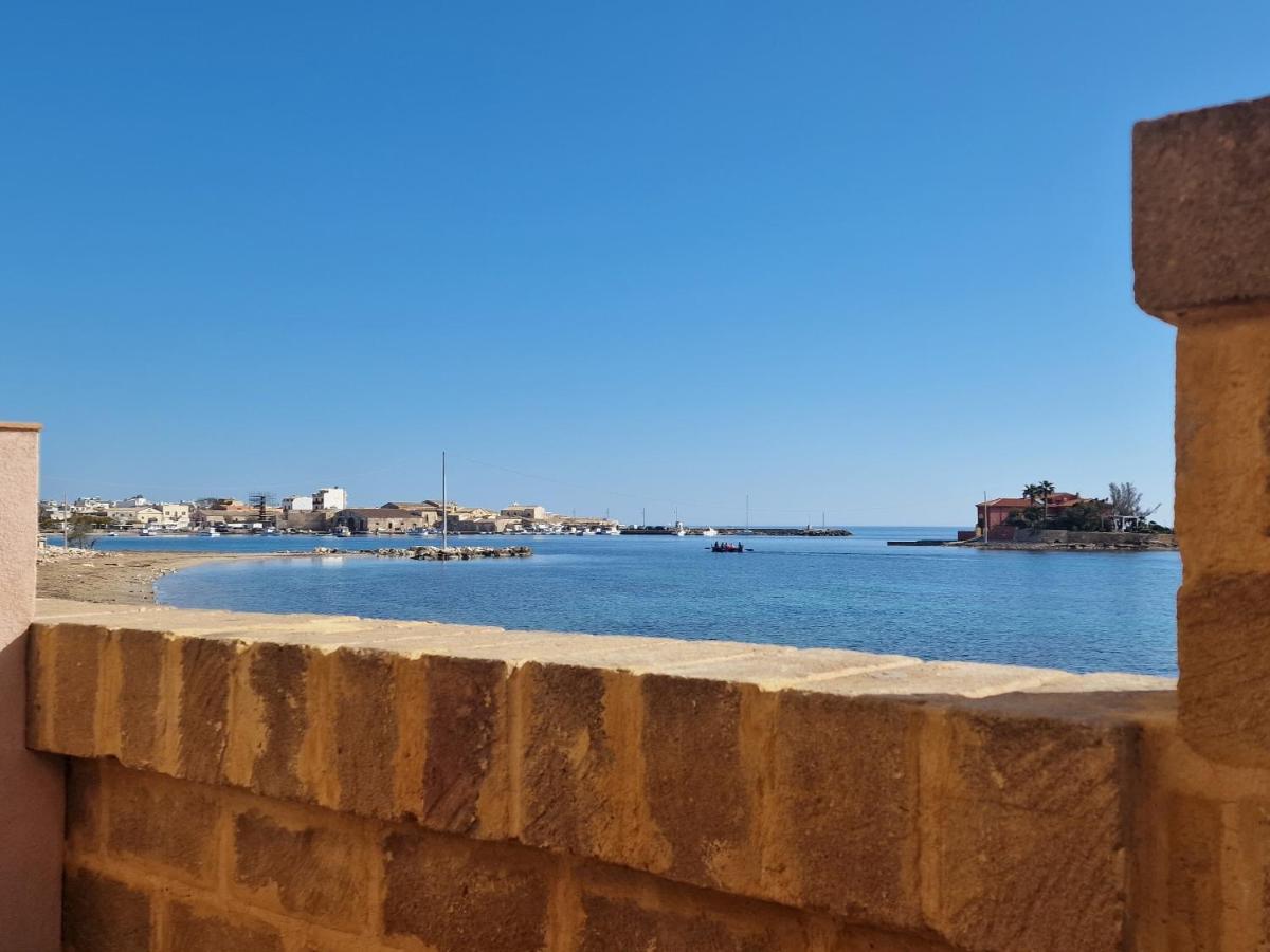 La Casa Sulla Spiaggia Marzamemi Exteriör bild