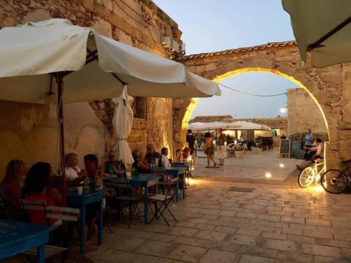 La Casa Sulla Spiaggia Marzamemi Exteriör bild