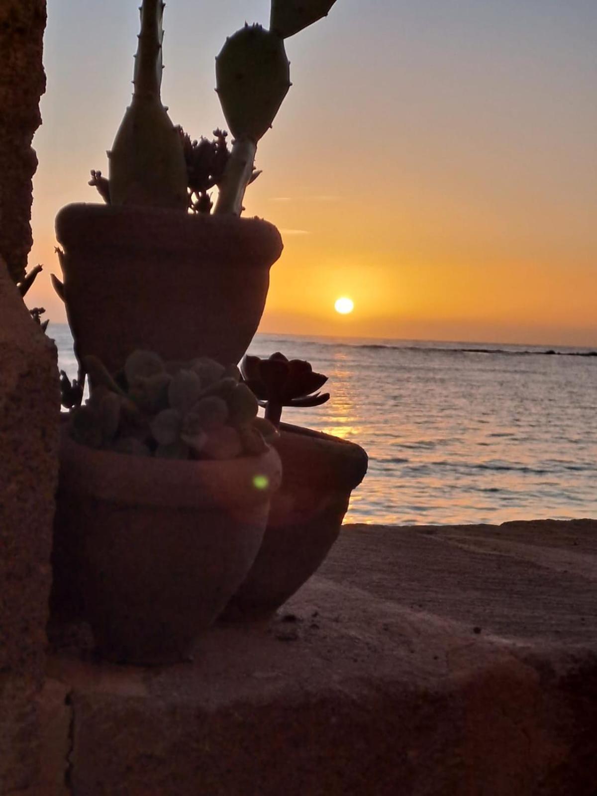 La Casa Sulla Spiaggia Marzamemi Exteriör bild